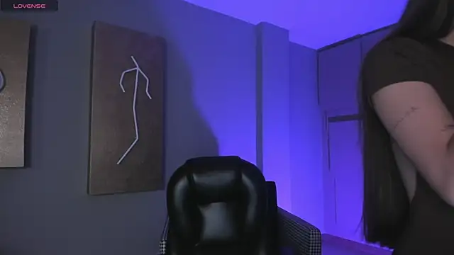 MaiaCollins online show from October 31, 2025, 7:10 pm