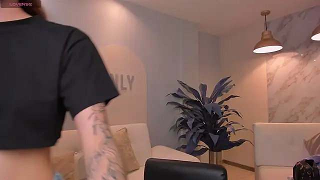 Snapshot of MaiaCollins chatting on February 21, 2026, 4:53 pm MaiaCollins online show from February 21, 2026, 4:53 pm