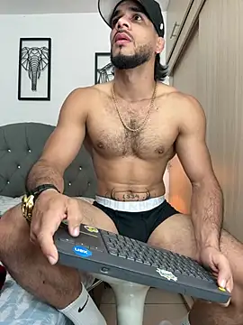 Maximiliano ford online show from March 22, 2025, 9:45 am