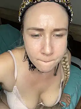 Nikusia online show from March 22, 2025, 6:14 pm