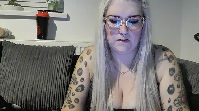 Sizzling Indie36 online show from October 10, 2025, 6:20 pm