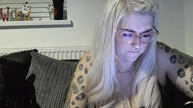 Sizzling Indie36 online show from October 17, 2025, 8:10 pm