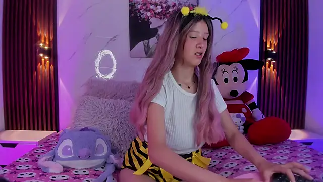 Sophie joyy online show from March 5, 2026, 4:42 am