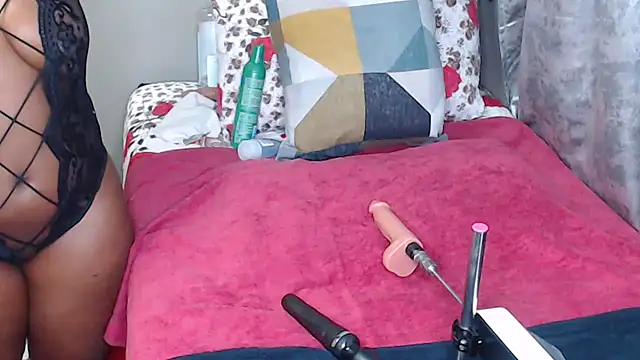 spicybootie online show from September 29, 2025, 6:35 pm