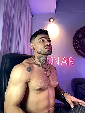 thiagoferrari2 online show from October 10, 2025, 4:24 am
