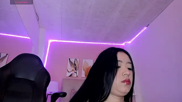 Molly h0t online show from March 16, 2026, 12:31 pm