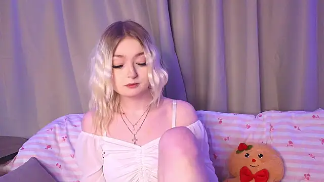 minigirl online show from February 10, 2026, 4:06 pm