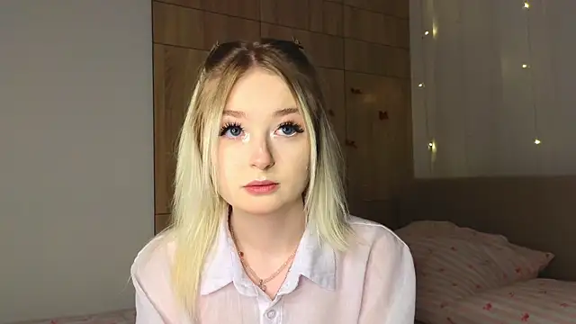 minigirl online show from February 26, 2026, 4:18 pm