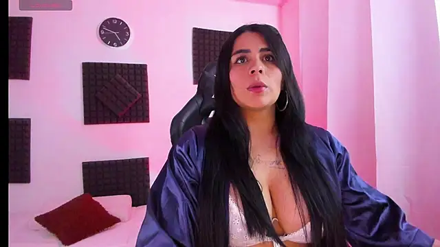 hannarusso online show from September 19, 2025, 9:52 pm