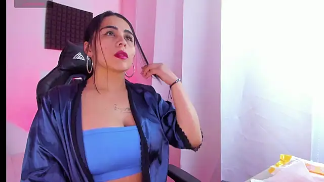 hannarusso online show from September 30, 2025, 8:48 pm