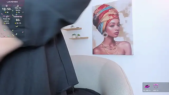 Layla arabelle online show from October 12, 2025, 8:21 pm