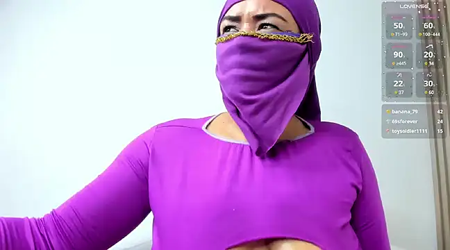 Layla arabelle online show from March 22, 2025, 1:22 am