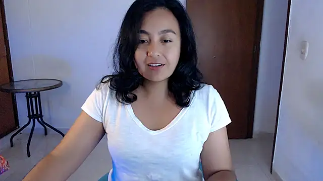 Snapshot of Themagicpotion chatting on April 18, 2026, 7:07 pm Themagicpotion online show from April 18, 2026, 7:07 pm