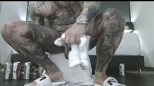 danilog515 online show from November 4, 2025, 6:11 pm