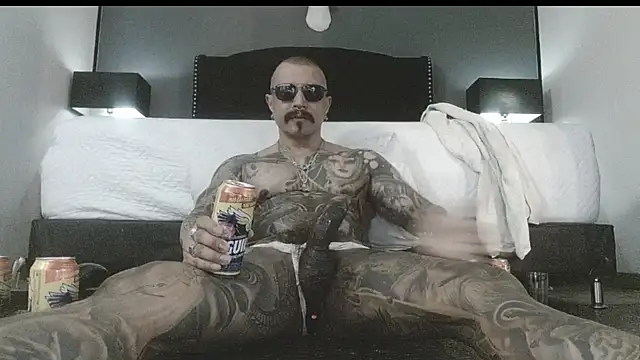 danilog515 online show from November 9, 2025, 9:08 pm