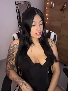 Snapshot of KatianPierce chatting on May 25, 2026, 3:22 pm KatianPierce online show from May 25, 2026, 3:22 pm