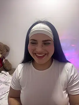 pareja curiosa19 online show from April 9, 2026, 1:29 am