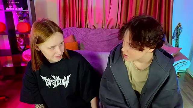 Snapshot of Tara_Lawson chatting on November 22, 2025, 3:33 pm Tara Lawson online show from November 22, 2025, 3:33 pm