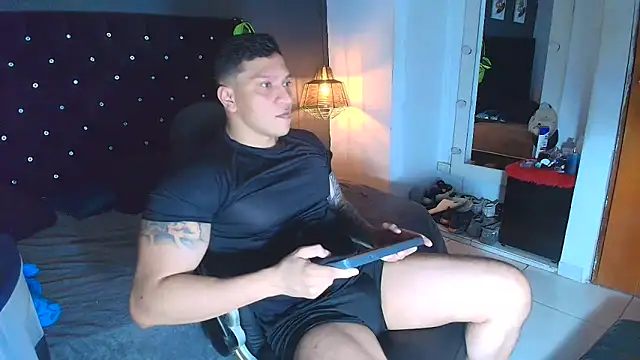 ethan dalton  online show from November 27, 2025, 3:18 am