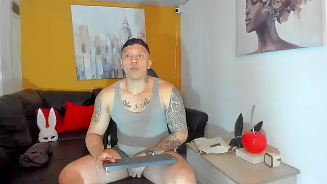 ethan dalton  online show from October 28, 2025, 3:18 am