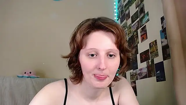 c0ralynx online show from March 19, 2025, 4:25 am