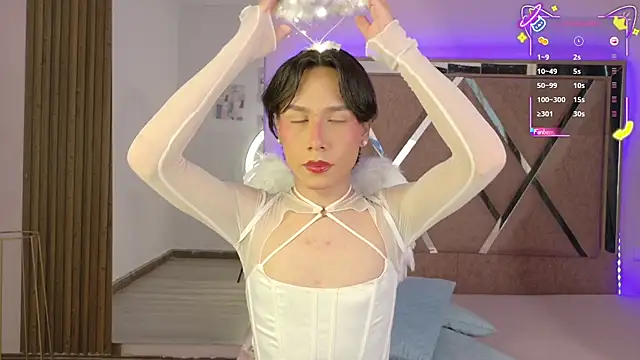 Ash Femboy online show from October 30, 2025, 7:33 pm