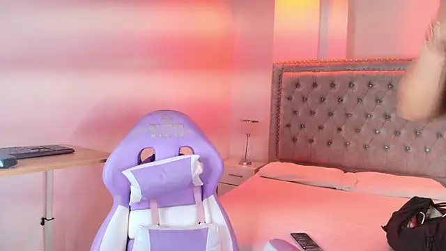 Lia adamsss online show from April 10, 2026, 3:35 am