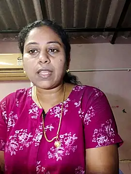 JENNIFERtamil online show from November 4, 2025, 7:23 am