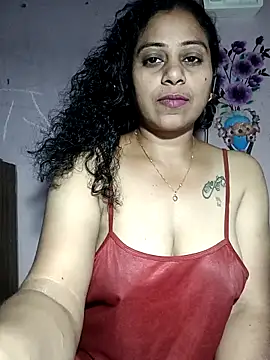 JENNIFERtamil online show from February 2, 2026, 8:41 pm