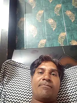 Snapshot of johnny8731 chatting on October 19, 2025, 3:15 pm johnny8731 online show from October 19, 2025, 3:15 pm