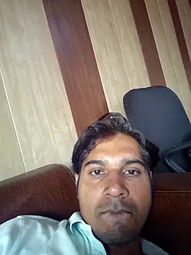 Snapshot of johnny8731 chatting on October 22, 2025, 4:56 am johnny8731 online show from October 22, 2025, 4:56 am