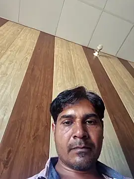 Snapshot of johnny8731 chatting on September 11, 2025, 8:03 am johnny8731 online show from September 11, 2025, 8:03 am