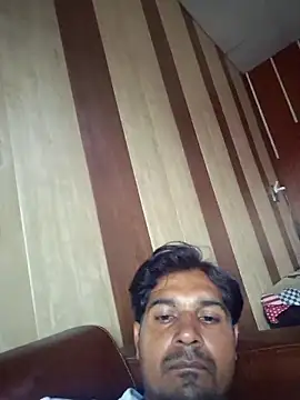 Snapshot of johnny8731 chatting on September 28, 2025, 9:27 am johnny8731 online show from September 28, 2025, 9:27 am