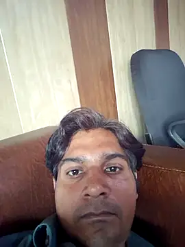 Snapshot of johnny8731 chatting on October 20, 2025, 10:05 am johnny8731 online show from October 20, 2025, 10:05 am