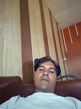 Snapshot of johnny8731 chatting on October 12, 2025, 8:37 am johnny8731 online show from October 12, 2025, 8:37 am