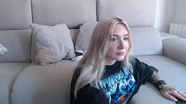 Snapshot of tattoobbgirl chatting on September 17, 2025, 11:56 am tattoobbgirl online show from September 17, 2025, 11:56 am