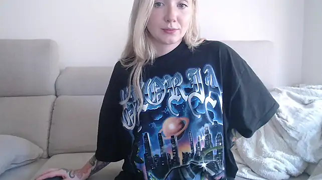 Snapshot of tattoobbgirl chatting on October 10, 2025, 3:13 pm tattoobbgirl online show from October 10, 2025, 3:13 pm