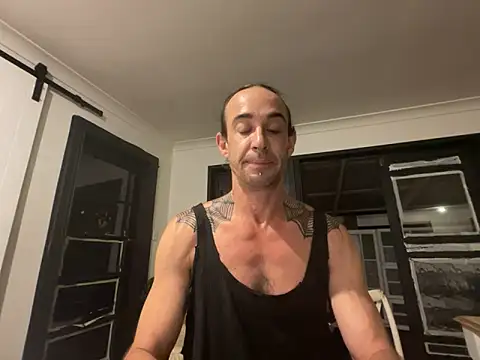 mastertittiefkr online show from October 22, 2025, 9:42 am