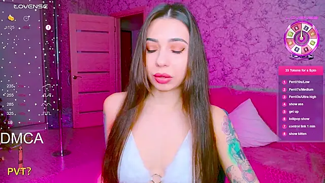 vinkiepinkie online show from November 30, 2025, 11:22 am