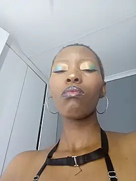 PREGGYGODESS online show from November 28, 2025, 5:35 pm