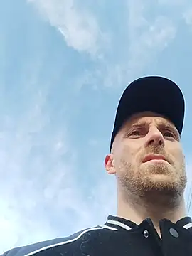 Snapshot of trainwithme chatting on October 25, 2025, 7:07 am trainwithme online show from October 25, 2025, 7:07 am