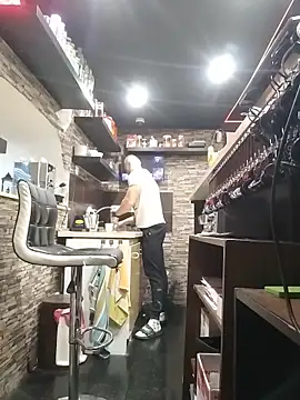 Snapshot of trainwithme chatting on November 17, 2025, 3:49 pm trainwithme online show from November 17, 2025, 3:49 pm