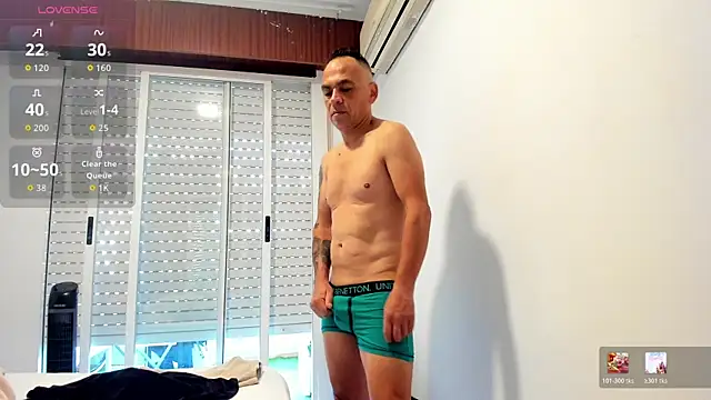 mateocali25 online show from June 2, 2026, 3:23 pm