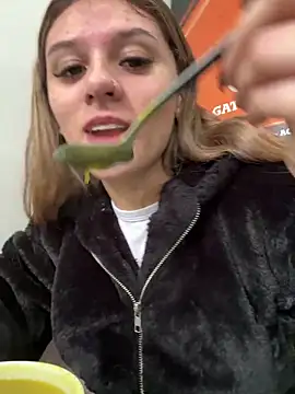 Snapshot of aliisonn__parker26 chatting on March 18, 2025, 7:12 pm aliisonn parker26 online show from March 18, 2025, 7:12 pm