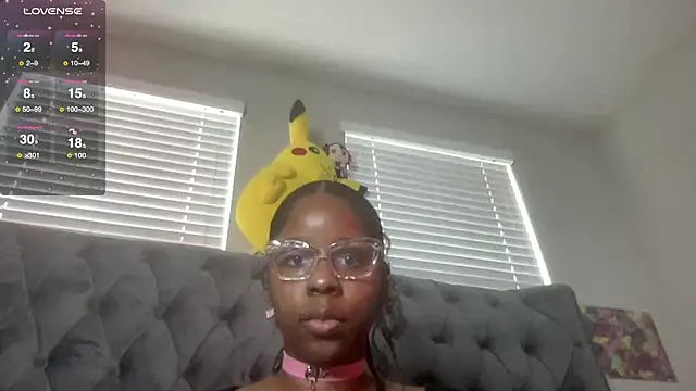 piscesaurora online show from March 22, 2025, 12:57 pm