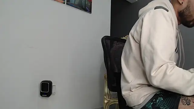 bigdick monster1 online show from May 15, 2026, 11:52 am