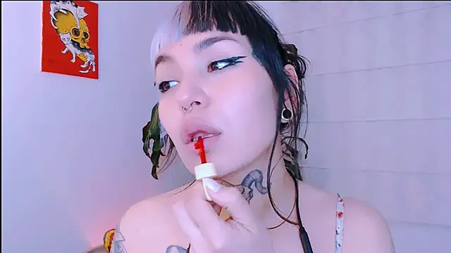 Snapshot of your_horny_angel_66 chatting on October 5, 2025, 2:46 am your horny angel 66 online show from October 5, 2025, 2:46 am