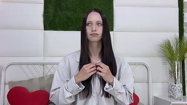 Snapshot of TaraHarris chatting on September 11, 2025, 9:20 am TaraHarris online show from September 11, 2025, 9:20 am
