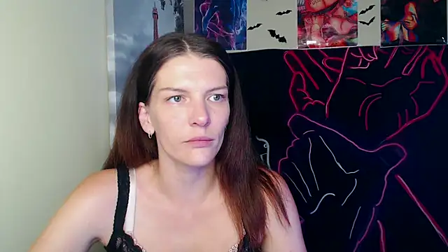 Snapshot of VanessaRey_ chatting on September 21, 2025, 6:18 am VanessaRey online show from September 21, 2025, 6:18 am