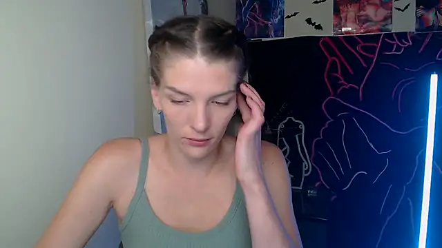 Snapshot of VanessaRey_ chatting on September 28, 2025, 6:20 am VanessaRey online show from September 28, 2025, 6:20 am